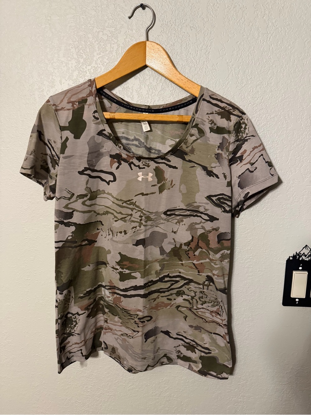 Under Armour Women’s Short Sleeve Camo Tee in Olive/Tan